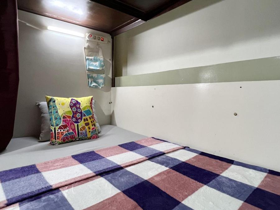 Mador Malang Dorm Hostel ภายนอก รูปภาพ