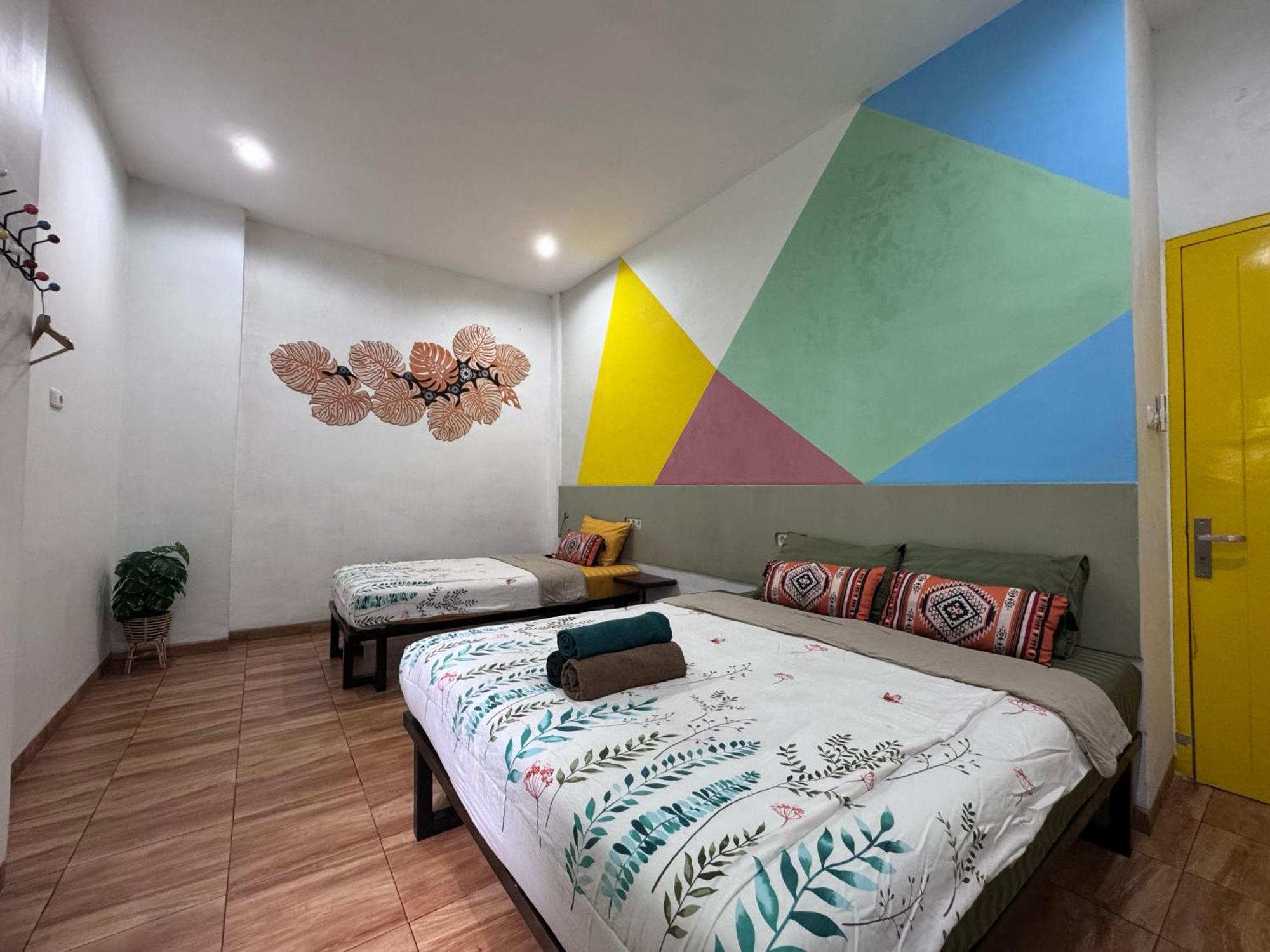 Mador Malang Dorm Hostel ภายนอก รูปภาพ